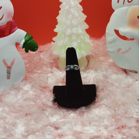 💍BEAUTIFUL💍 STERLING SILVER EMERALD & AMETHYST RING - Picture 2 of 7